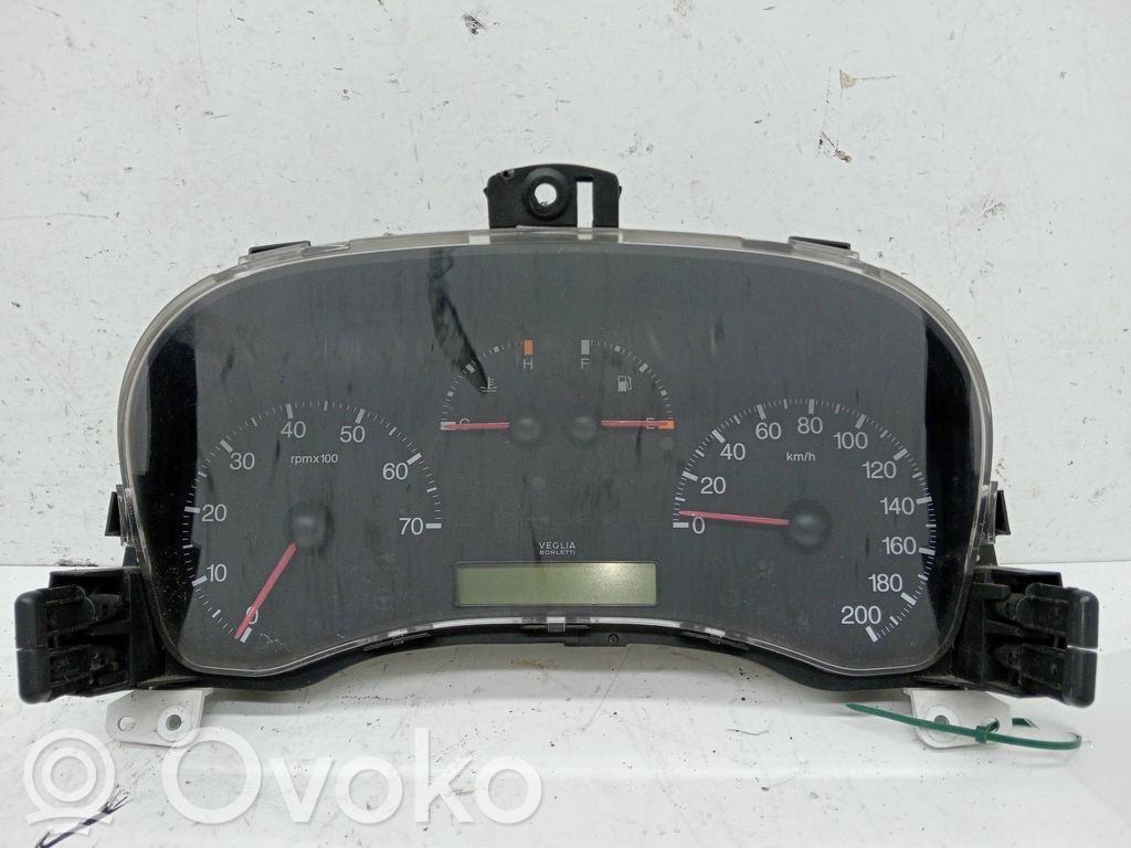 Fiat Punto (188) Nopeusmittari (mittaristo) 