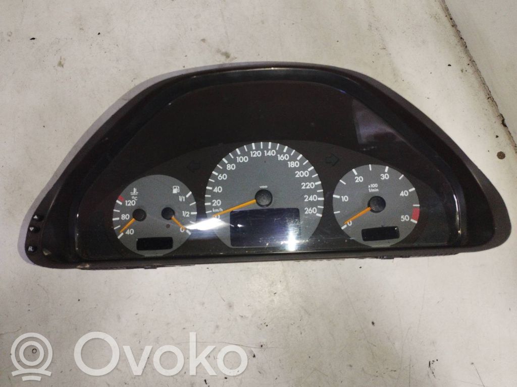 Licznik / Prędkościomierz   MBA2105402911Q05,VDO110080063008