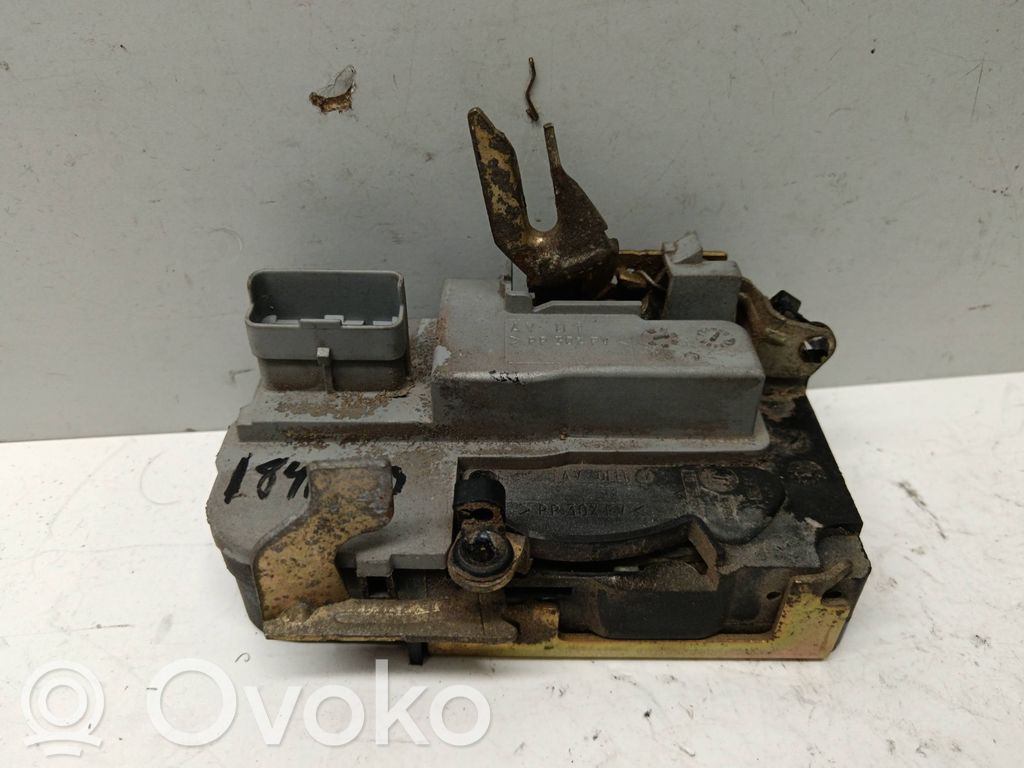 Etuoven lukko