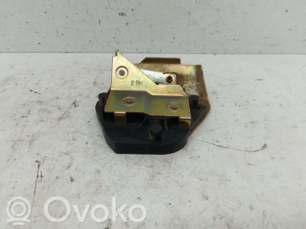 Liukuoven lukko