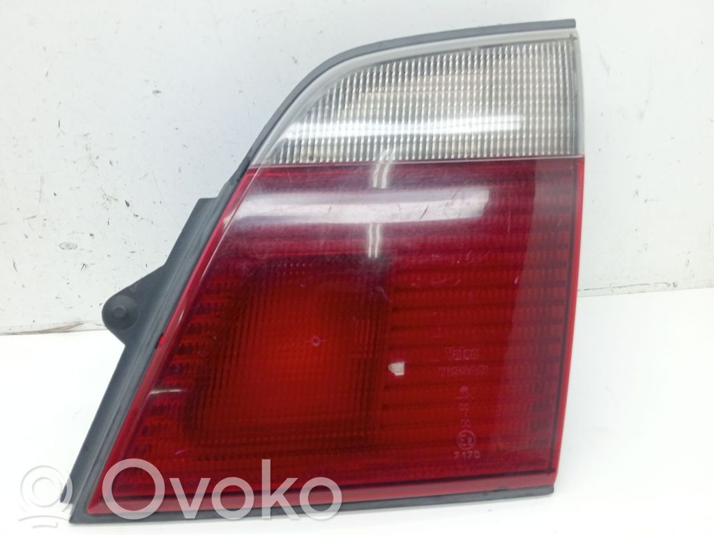 Nissan Primera Takaluukun takavalot 
