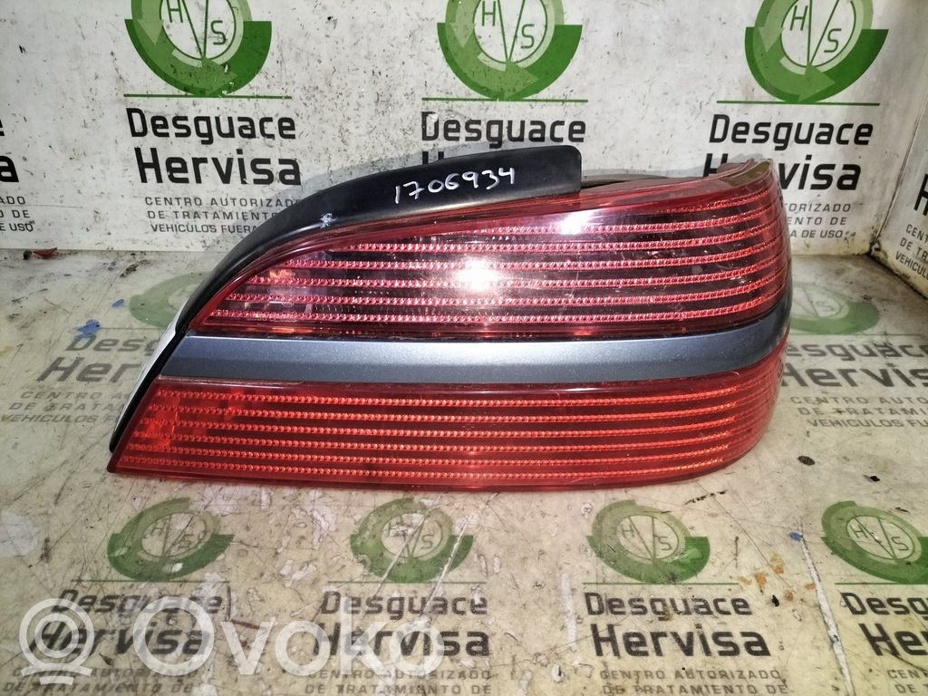 Peugeot 406 Aizmugurējais lukturis virsbūvē 