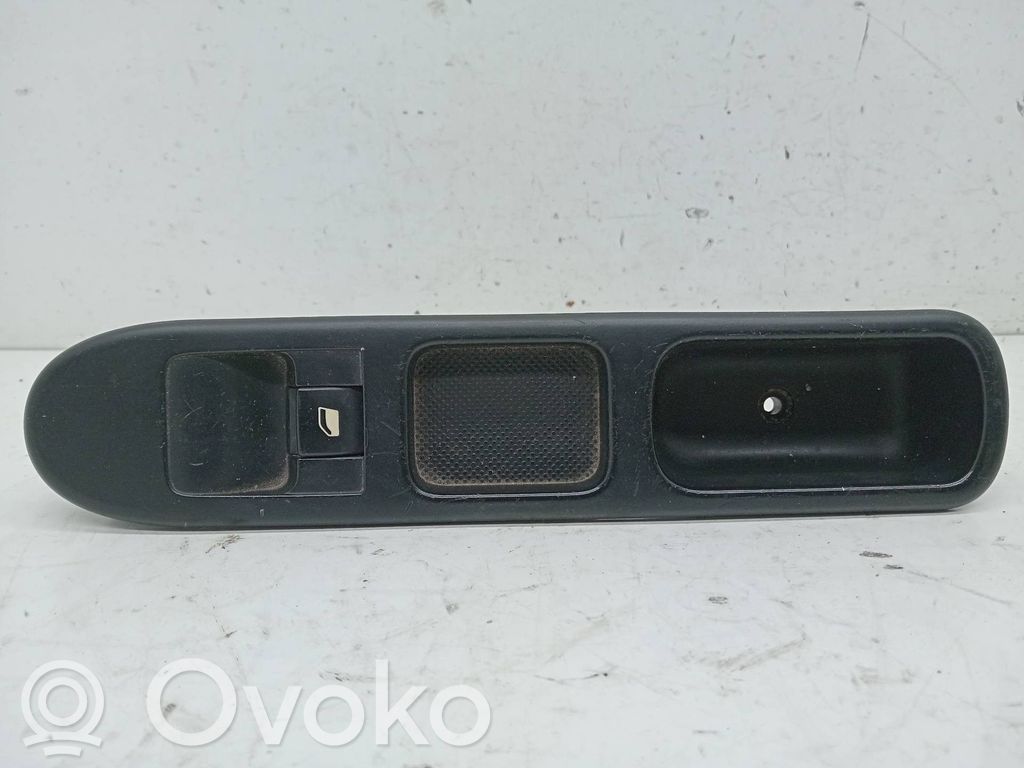 Peugeot 307 Interruttore di controllo dell’alzacristalli elettrico 
