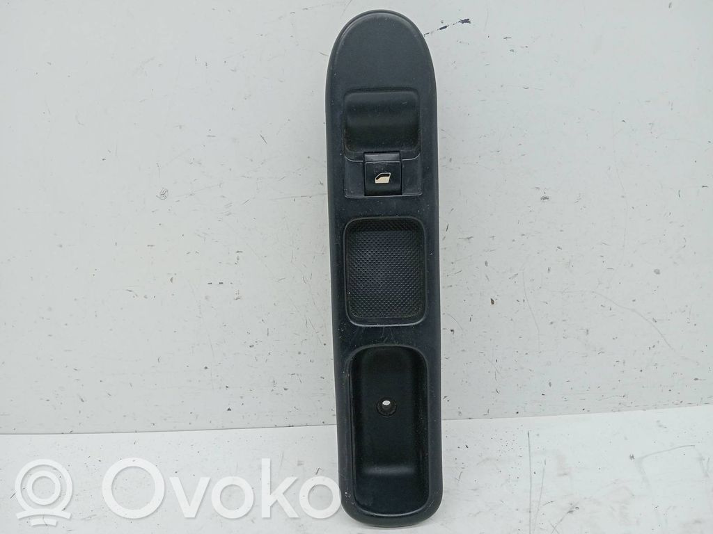 Peugeot 307 Interruttore di controllo dell’alzacristalli elettrico 