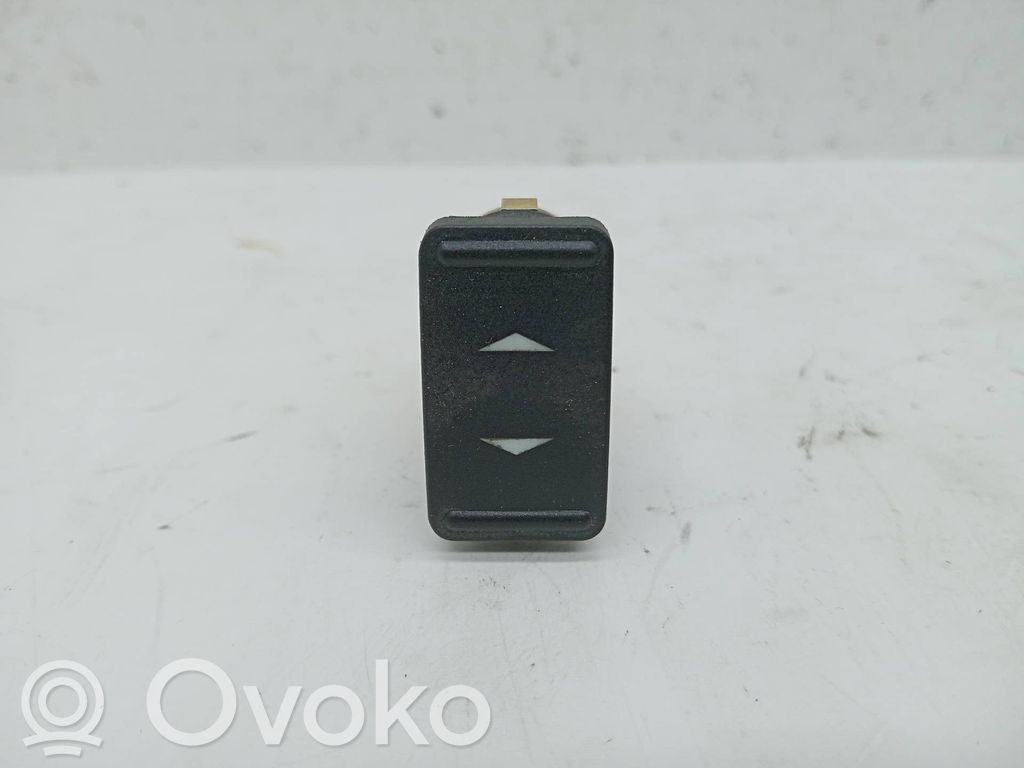 Interruptor del elevalunas eléctrico   3M5T14529BB