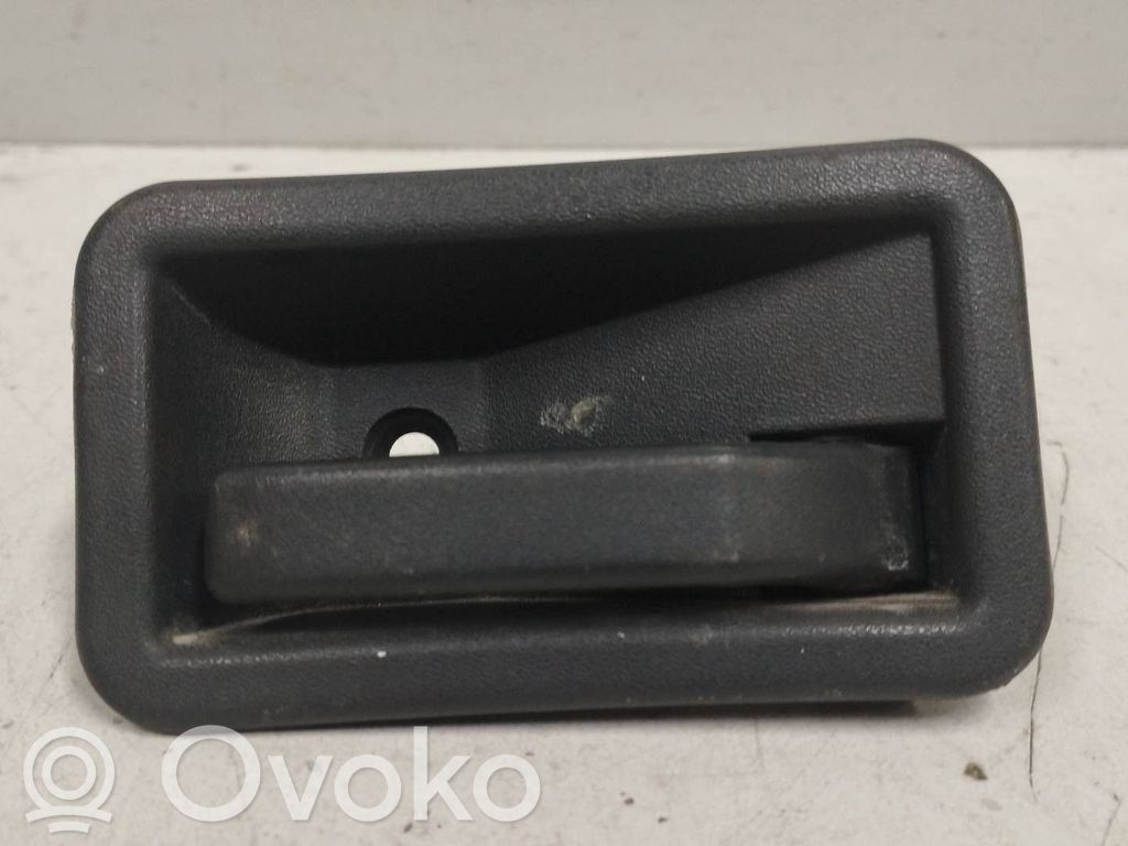 Renault Clio I Manecilla interna puerta delantera 