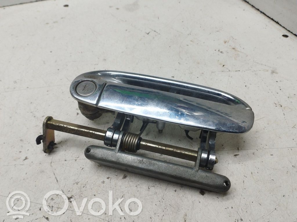 Etuoven ulkokahva