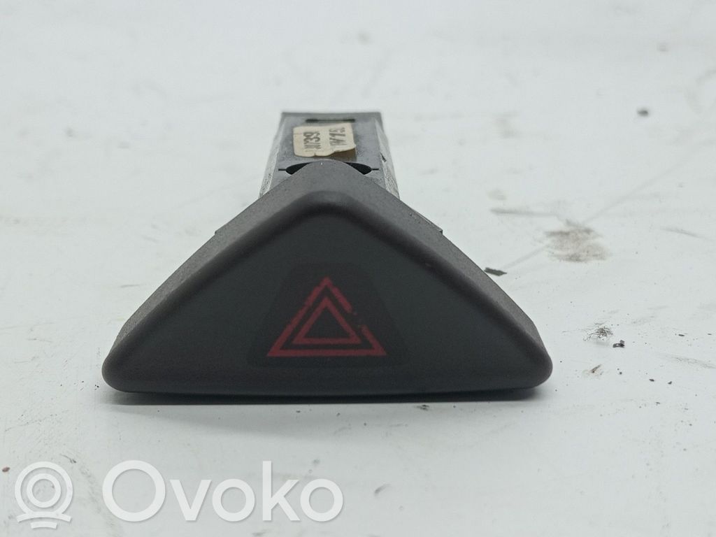 Hazard light switch   30739320