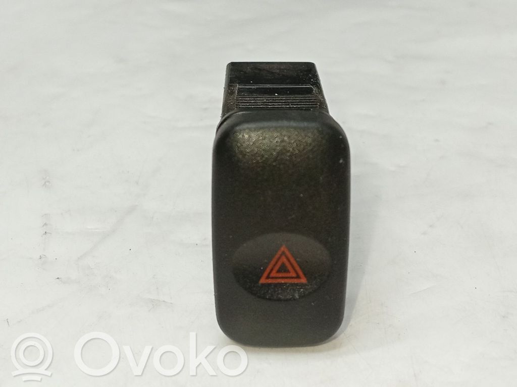 Botón interruptor de luz de peligro   0K552664H0