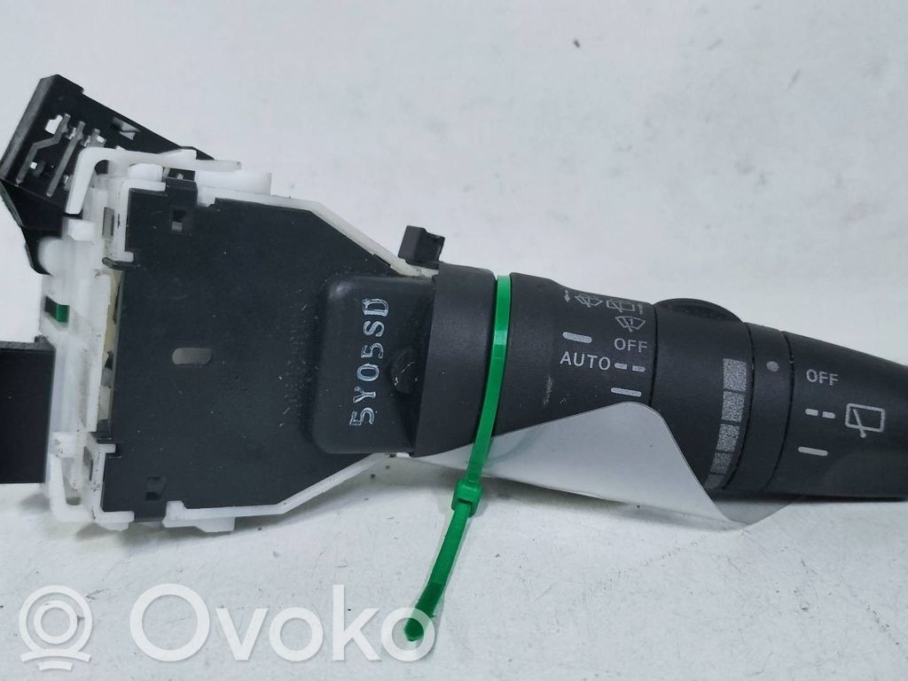 Pyyhkijän vipu   5Y05SD,255609U00C