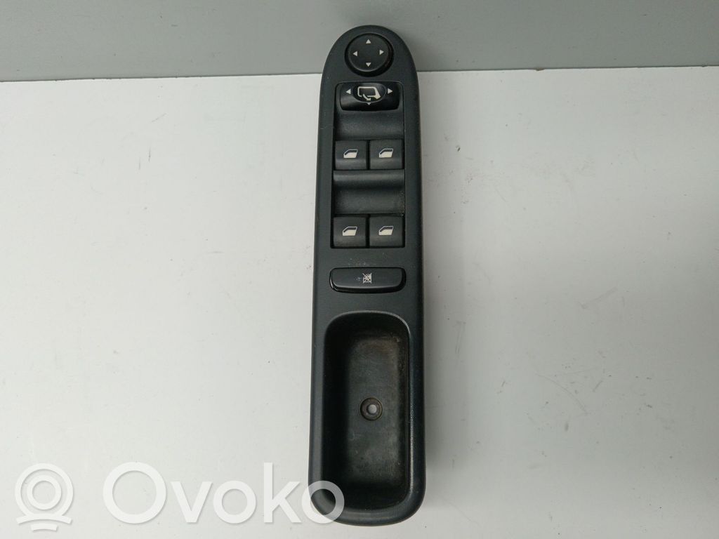 Peugeot 307 Przyciski szyb 