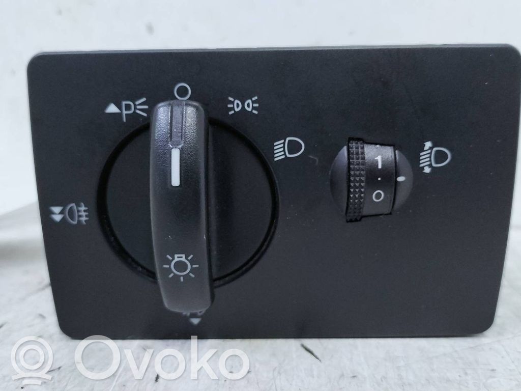 Ford Focus Comutator lumini bord 