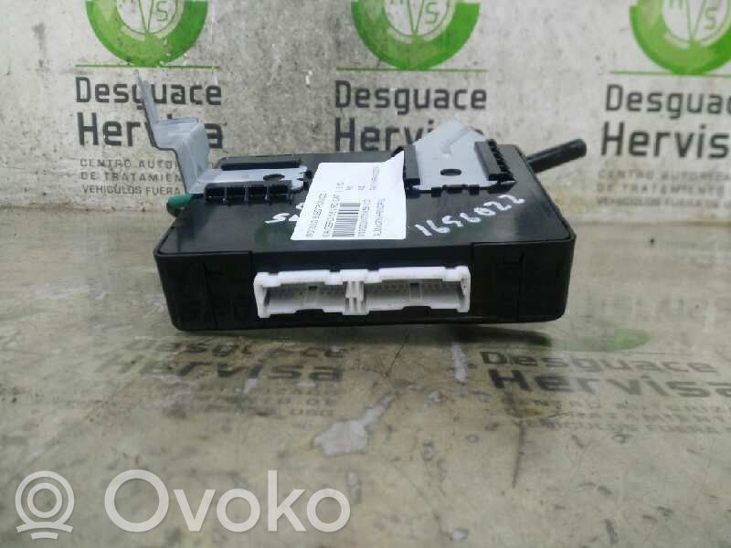 Otras unidades de control/módulos   116RA003029