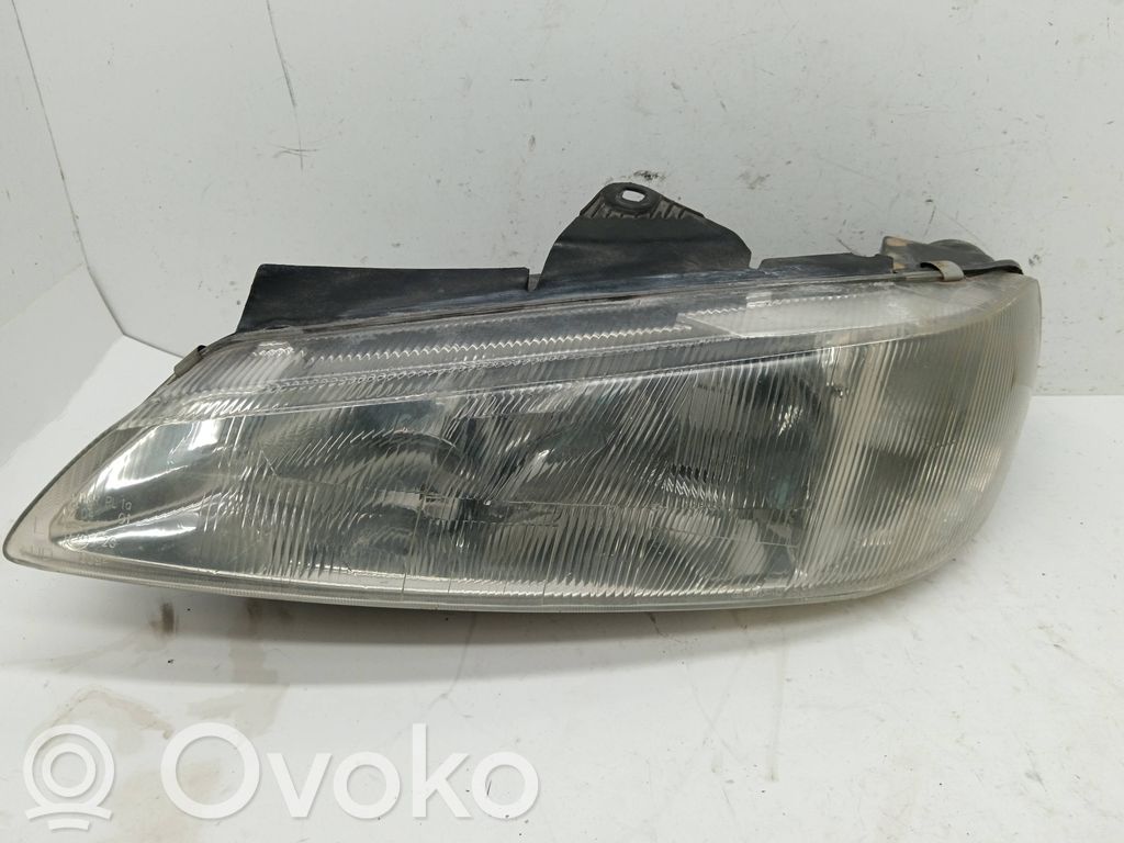 Peugeot 406 Etu-/Ajovalo