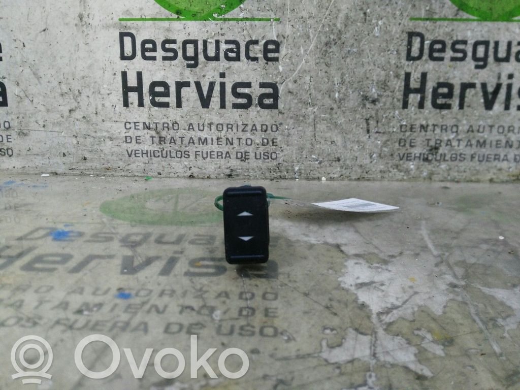 Ford Focus Przyciski szyb 