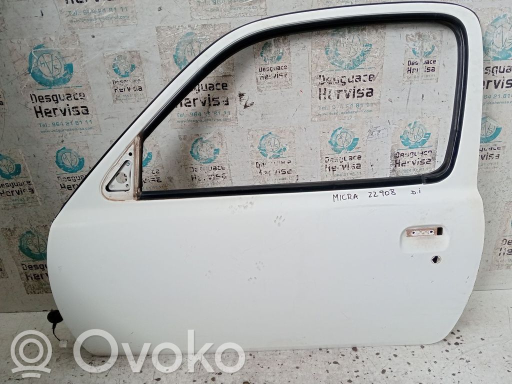 Nissan Micra C+C Передняя дверь 