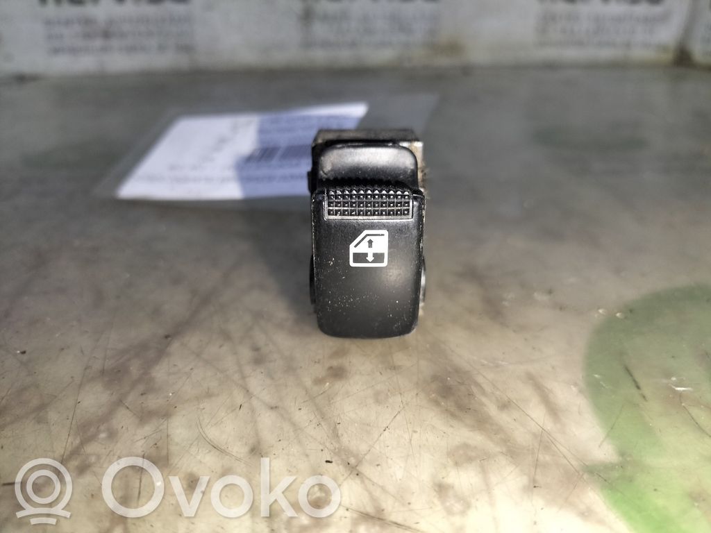 KIA Sportage Electric window control switch