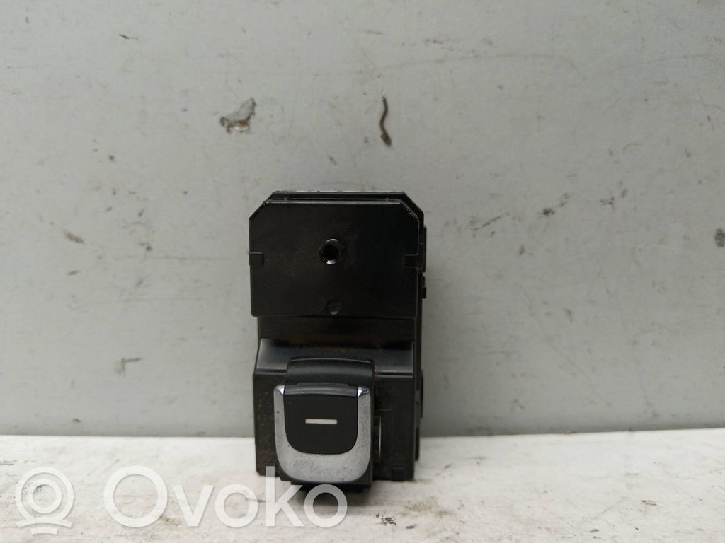 KIA Sportage Electric window control switch 