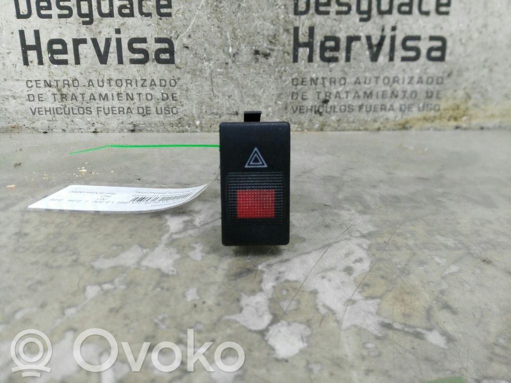 Audi A4 S4 B5 8D Przycisk świateł awaryjnych