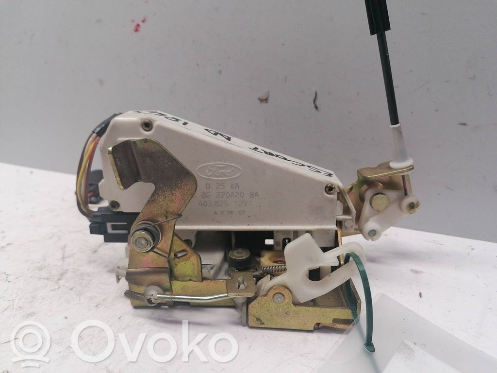 Ford Escort Etuoven lukko 