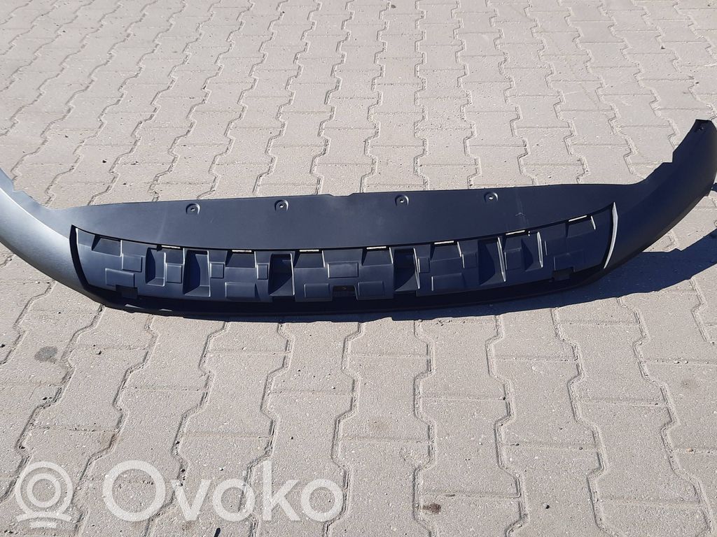 Volvo XC40 Borde del parachoques delantero 