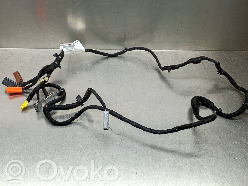 Volvo V70 Kabel / uchwyt tylnego siedzenia 