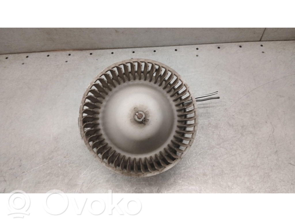 Mazā radiatora ventilators