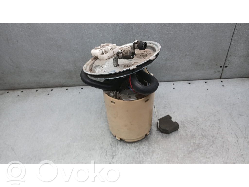 Bomba interna de combustible