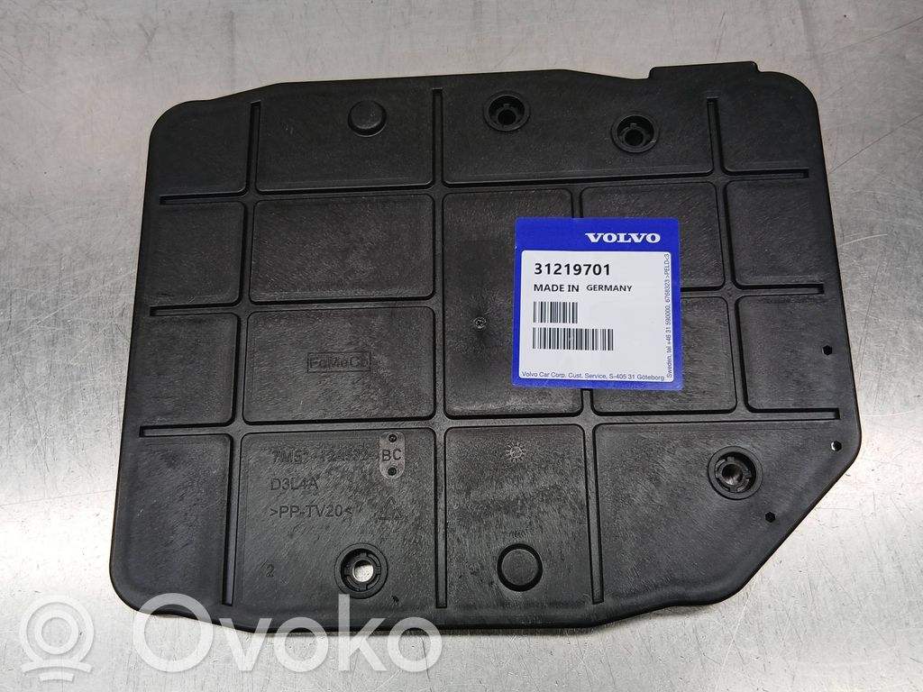 Volvo V50 Engine control unit box 