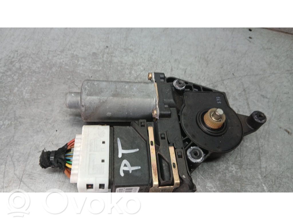 Skoda Octavia Mk1 (1U) Silniczek podnoszenia szyby drzwi tylnych 