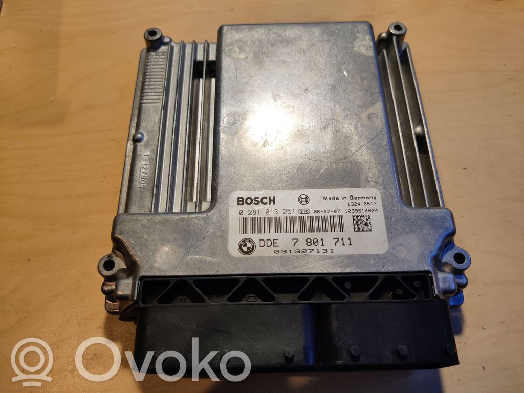 BMW 5 E60 E61 Motorsteuergerät/-modul 