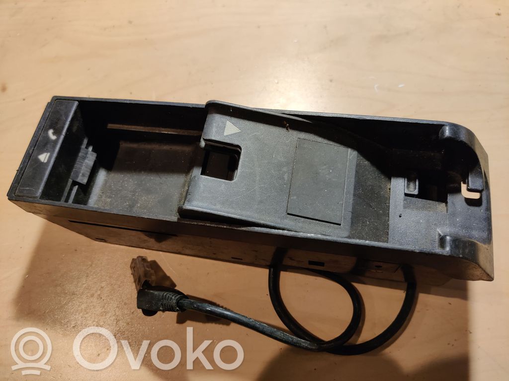 BMW 7 E38 Telefonas 