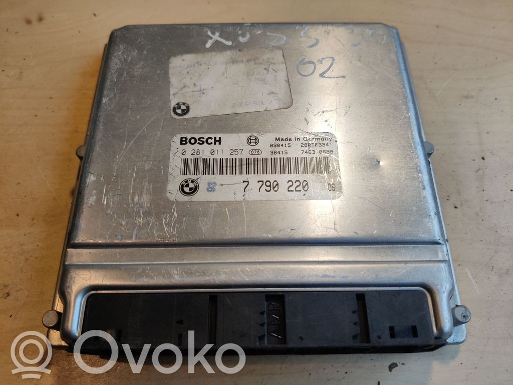 BMW X5 E53 Engine control unit/module 