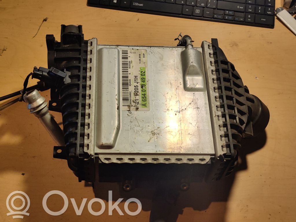 Mercedes-Benz E W213 Chłodnica powietrza doładowującego / Intercooler 