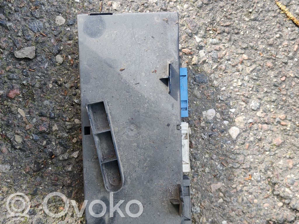 BMW 3 E36 Komforta modulis 