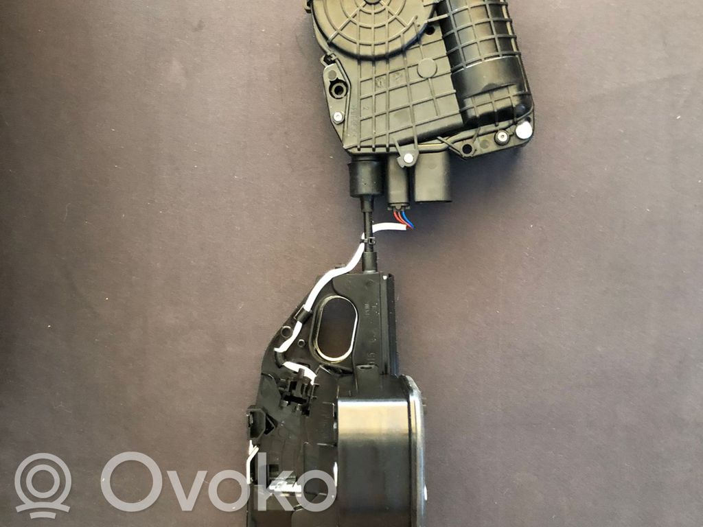 BMW X5 E70 Front door lock 