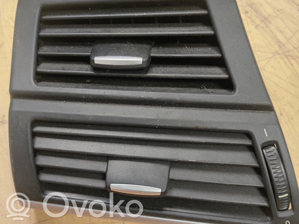 Šoninės oro grotelės   716180304