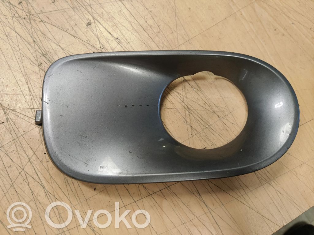 Etusumuvalon ritilä   51117111764