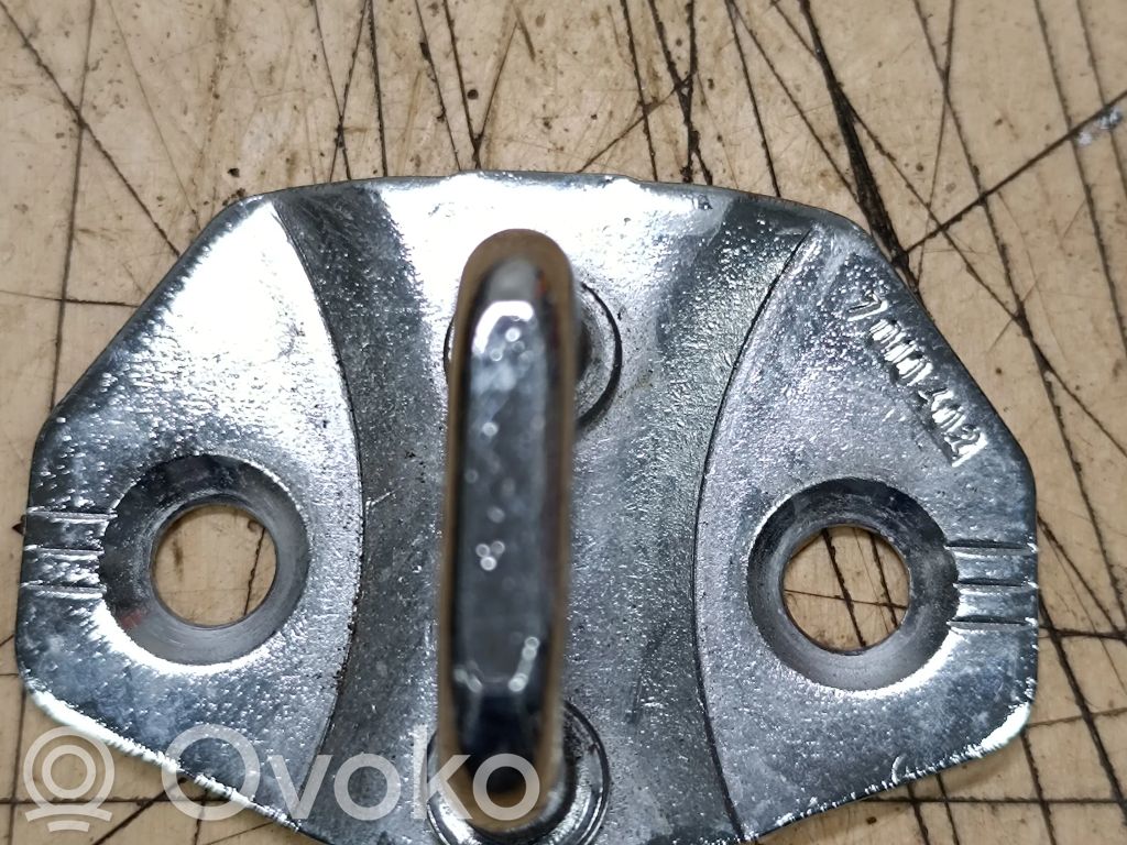 BMW X5 E53 Front door lock loop/hook striker 