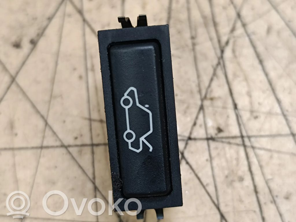 Tailgate opening switch   61318365579,61318365,8365
