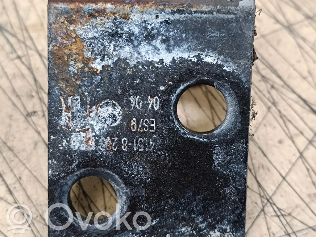 BMW X5 E53 Front door upper hinge 