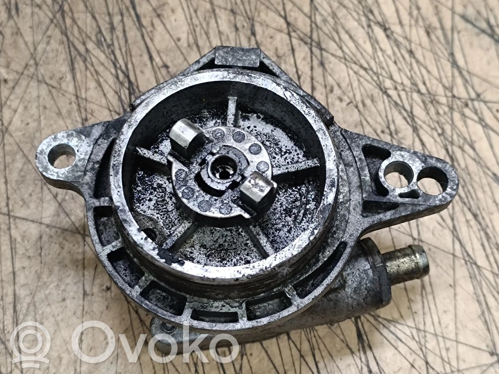 BMW 5 E39 Vacuum pump 