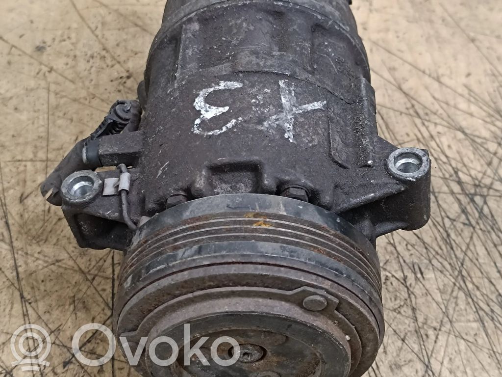 BMW 3 E46 Ilmastointilaitteen kompressorin pumppu (A/C) 