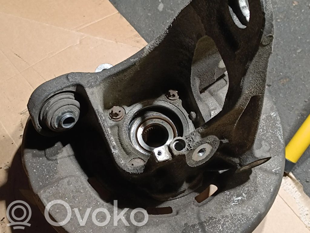 BMW X5 E70 Aizmugurē riteņa rumbas vārpstas šarnīrs (stupica, capfa) 