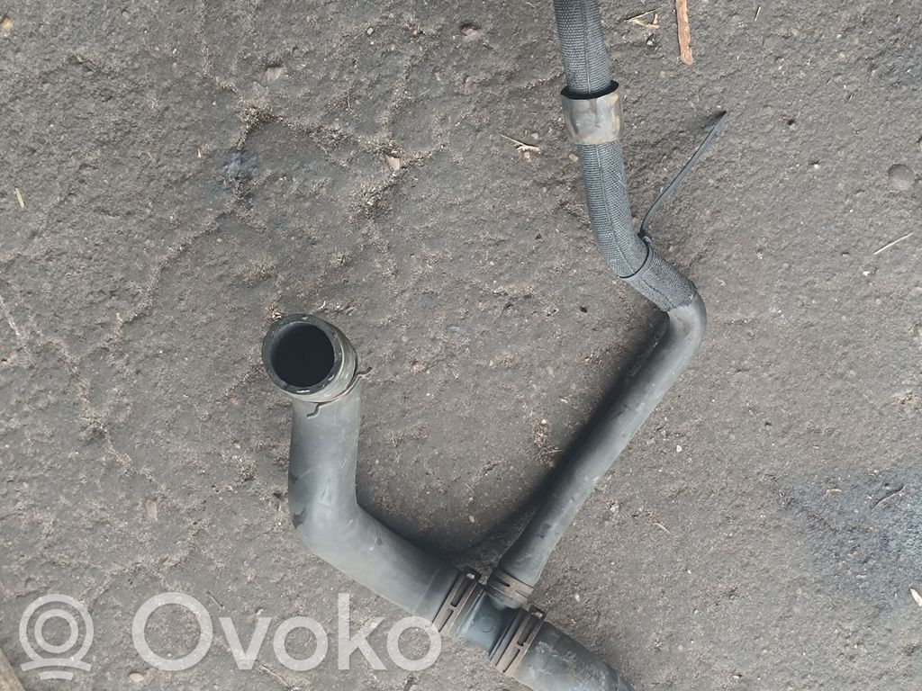 Audi Q7 4L Przewód / Wąż chłodnicy 