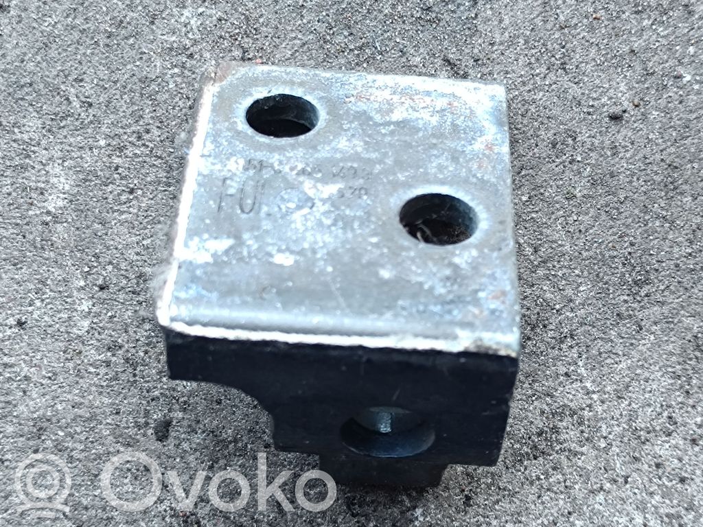 BMW X5 E53 Front door upper hinge 