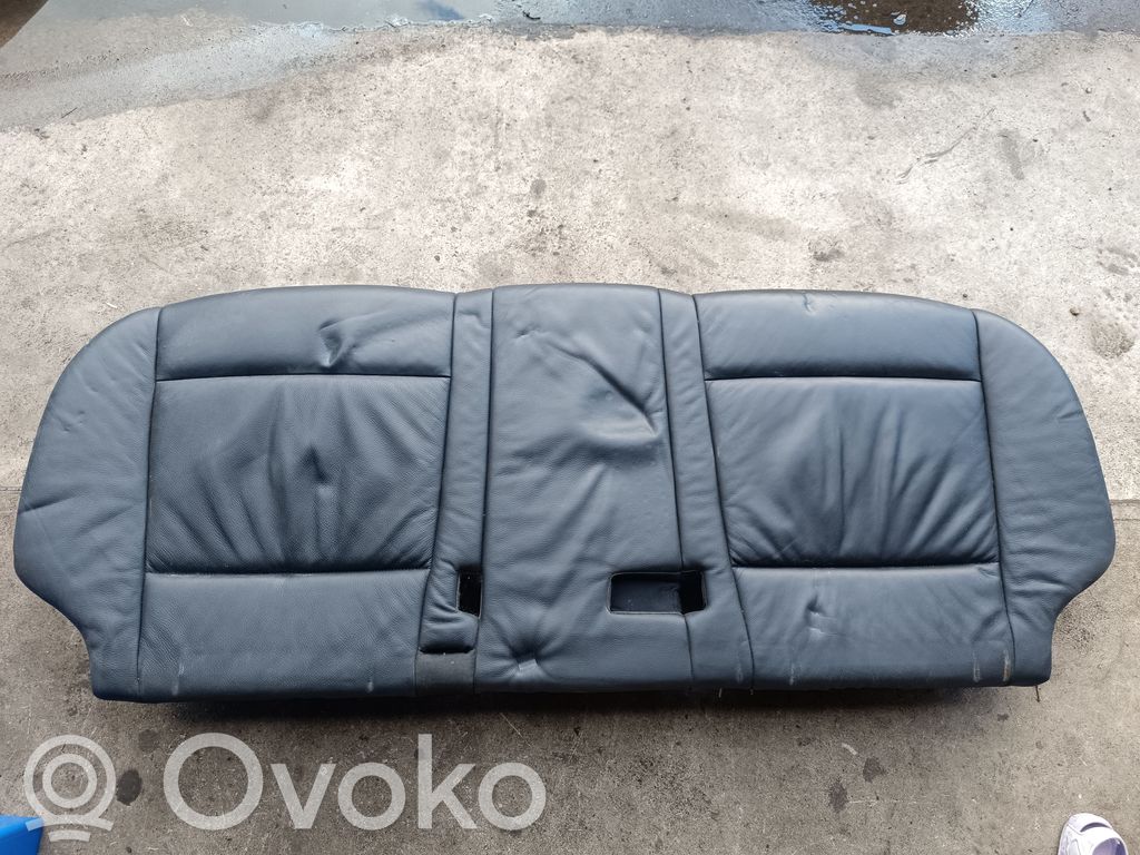 BMW X5 E70 Takaistuin 