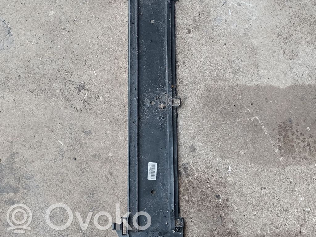BMW 5 F10 F11 Panel mocowanie chłodnicy / dół 