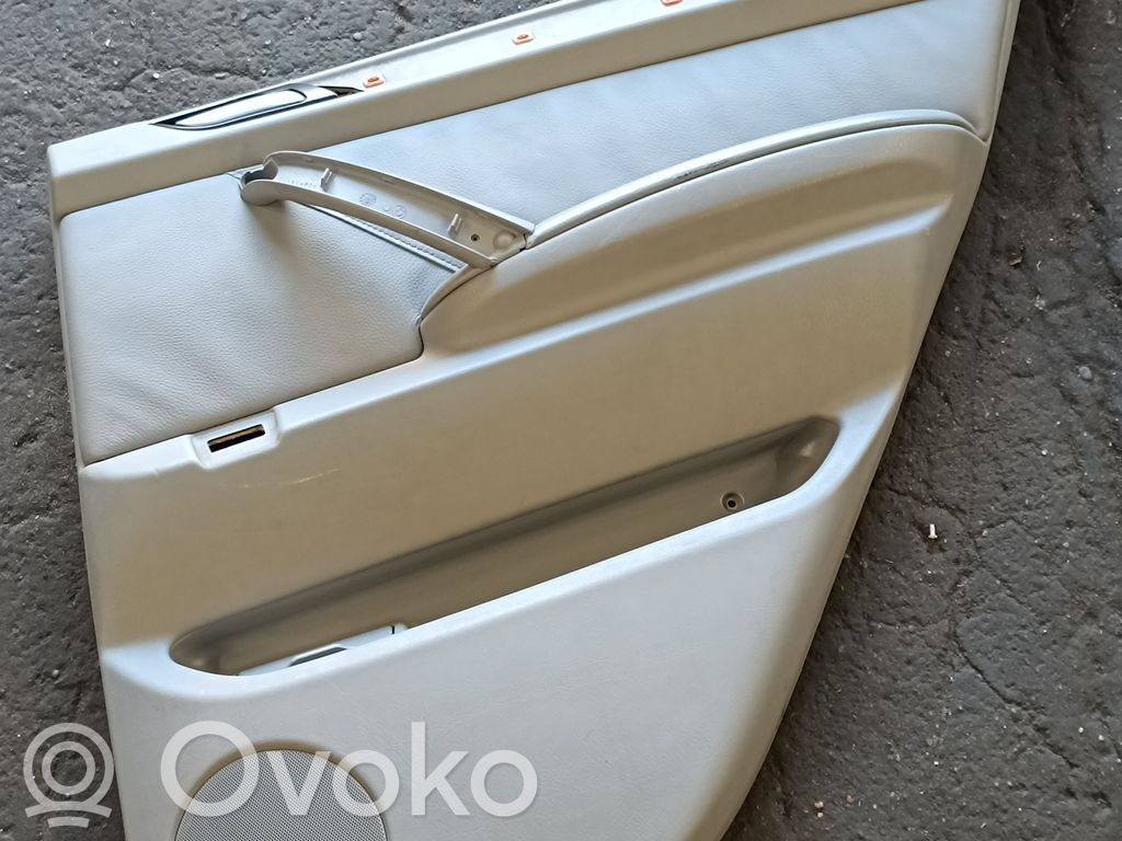 BMW X5 E53 Apšuvums aizmugurējām durvīm 
