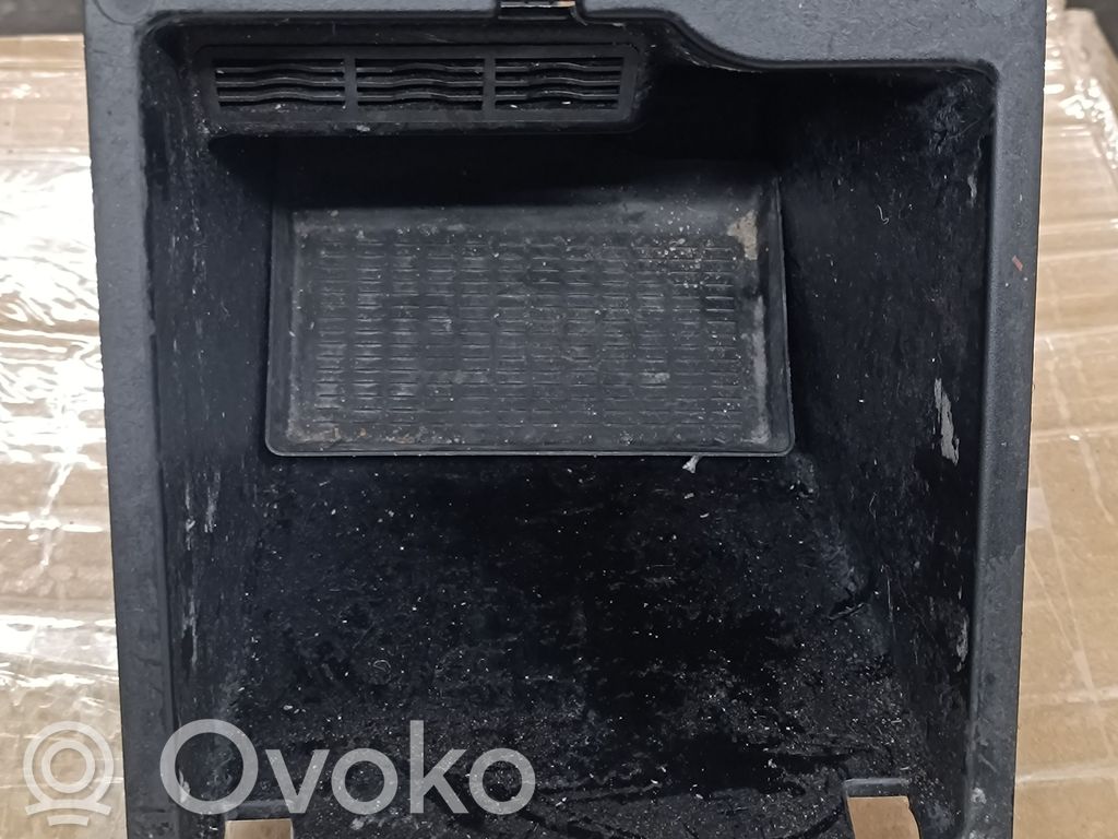 Glove box central console   51168245923,8245923